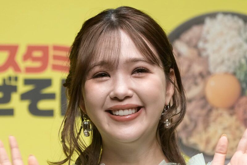 「藤田ニコル」的愛車是一台超過500萬日圓的「高級SUV」，到底是什麼樣的車呢？ 她還分享了「第一次副駕駛座」竟然被意想不到的人搶走的趣事？ 那台充滿氣勢的「高級進口車」又是什麼呢？