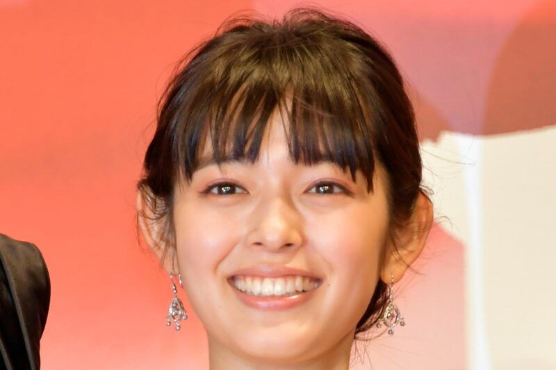 女演員「矢作穗香」公開她的愛車——一輛「高級 SUV」！ 這輛價值超過 800 萬日圓、擁有霸氣外觀的進口車，到底是什麼車型呢？