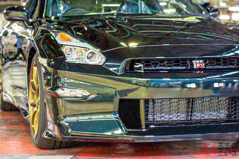 18年的歷史畫下句點！日產「GT-R」停產！ 為什麼要停產？下一代 GT-R 又會如何？最終生產車進行了離線交車儀式