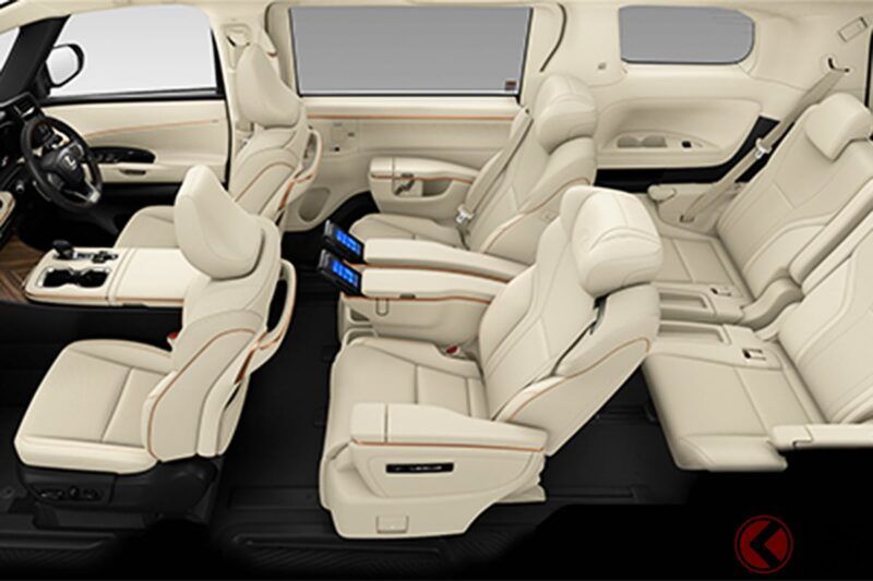 雷克薩斯全新「四輪驅動迷你車」引發熱烈討論！ 有人說「比頂級車型便宜510萬日圓，感覺超划算」、「內裝豪華到不行」、「行李廂變大超方便」、「最近好像越來越常看到它」，大家的討論焦點都集中在提升靜肅性的「LM」入門款車型！