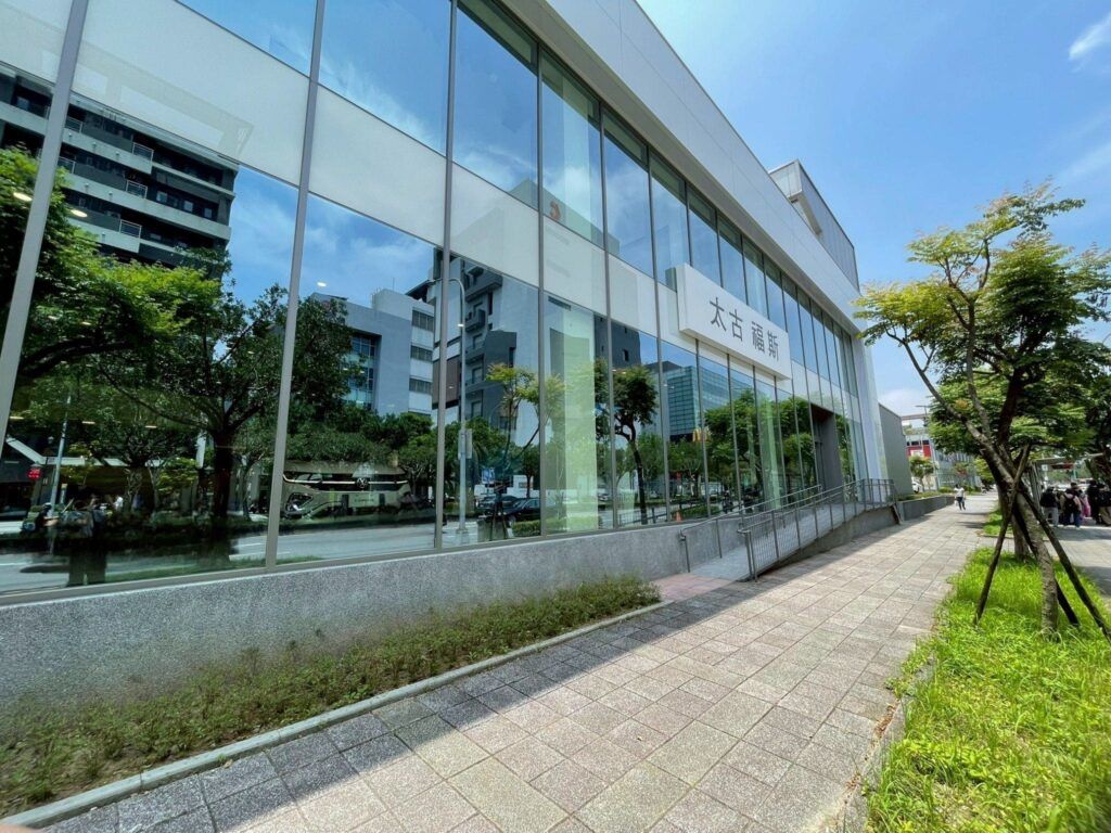 Volkswagen 內湖旗艦展示中心啟用首座室內極速充電站