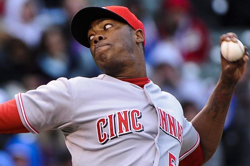 紅襪隊的「世界最快左投」阿羅爾迪斯·查普曼（Aroldis Chapman）的超猛座駕引發熱烈討論！ 這輛價值超過4000萬日圓的高級車，被網友讚嘆「太霸氣了」、「根本就是戰車吧!?」，吸引了大量關注 大家對查普曼的愛車投以熱切目光。