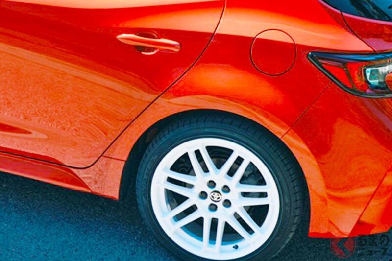 睽違 37 年復活！豐田新「Corolla FX」超猛！ 採用超復古的「老車設計」，配備「黑色尾翼」與「白色輪圈」！ 美國推出的這款特別版車型，真的是超級運動感！￼￼￼