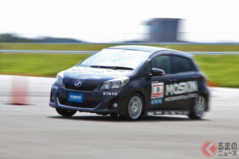 超「輕鬆」就能體驗賽車運動！ 全新創新服務登場，「初學者最歡迎」！ 由專業教練指導、學習駕駛基本技巧的KINTO「MOSKIN」正式啟動，首波活動超精彩