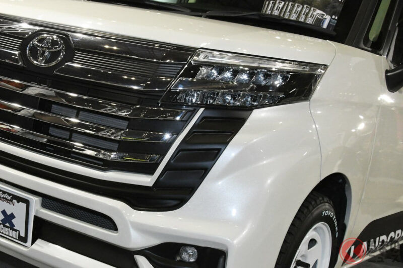 豐田的小型休旅「Roomy」竟然改成「Land Cruiser車頭」！？ 只要10萬元就能讓外觀大變身！ESB推出的「Land Cruumy」改裝版本超厲害！