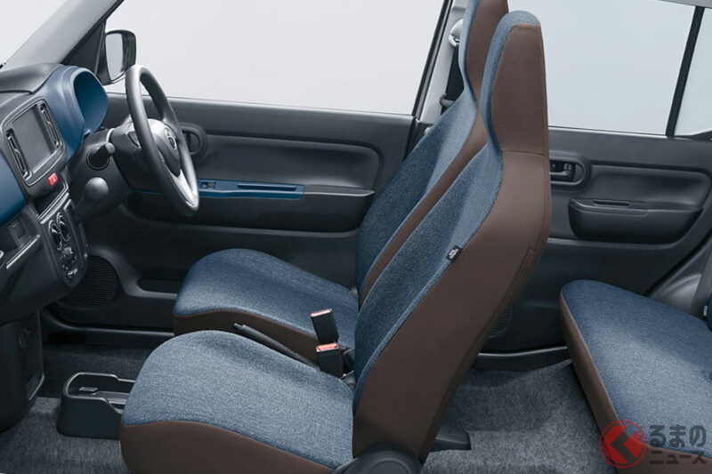 新車122萬日圓！馬自達「新輕型房車」設計翻新！ 配備已經十分充足的魅力「CAROL」比高階車型便宜13萬日圓的「簡約版本」是怎樣的車？