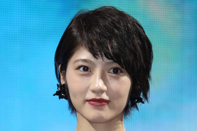 元乃木坂「若月佑美」公開愛車「霸氣機車」！ 超開心入手「紅色Kawasaki」究竟是哪一款？