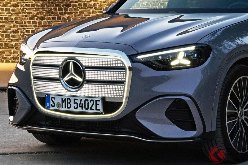 賓士「全新中型SUV」全球首發！ 採用「會發光的新格柵＆星形尾燈」，車內還搭載39吋的「超大螢幕」，新款「GLC」在德國正式亮相￼￼￼