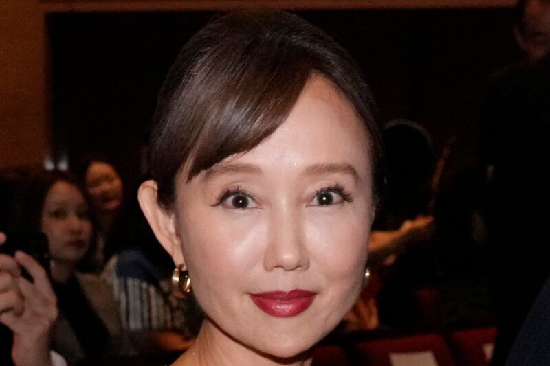 女演員「工藤夕貴」公開了她心愛的「平民型迷你休旅車」搭配「豪華木質內裝」的照片，引起熱議！ 大家也紛紛留言「真的好漂亮！」這款車正是「Toyota」旗下的車型