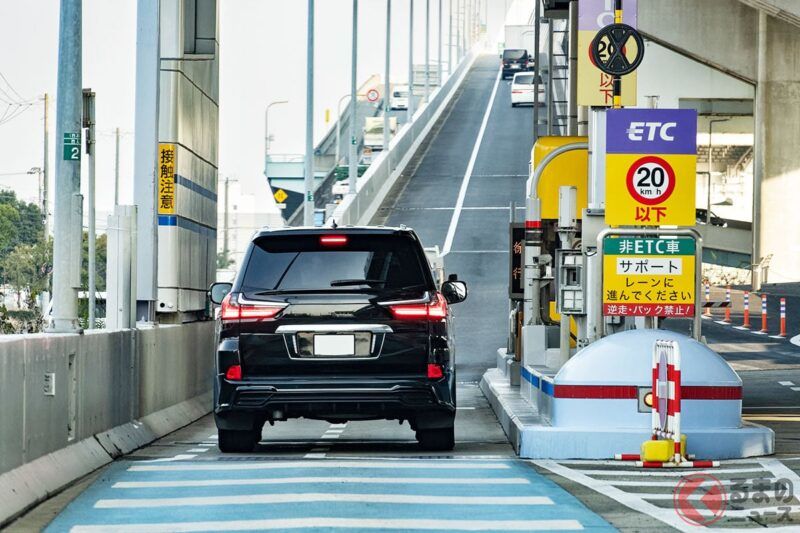 NEXCO大怒：「絕對不能原諒！」   收費站上竟有人「破壞柵欄」＆「逃漏通行費」，惡質違規者被逮捕！ 「這是重大違法行為」駕駛可能面臨「通行費3倍＋高額罰金」？￼￼￼