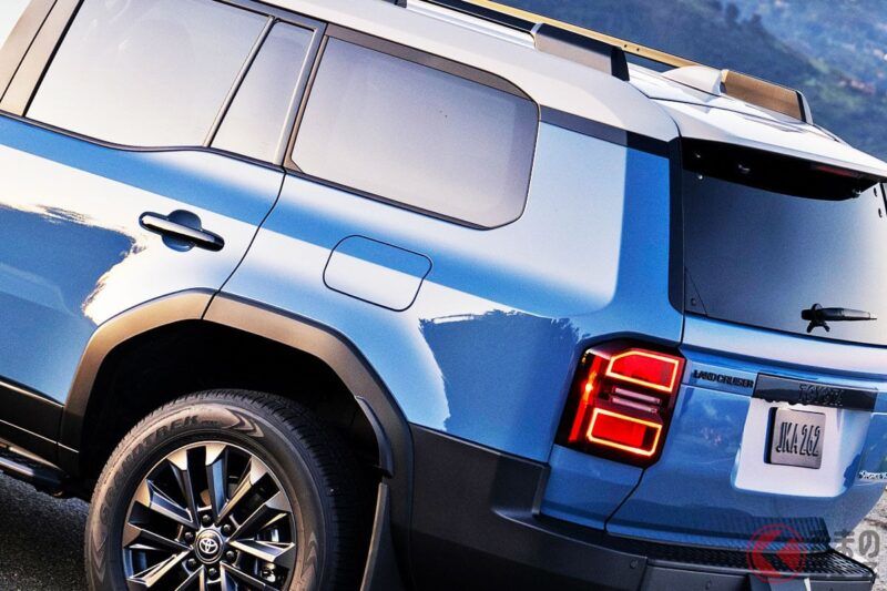 約843萬日圓起跳！ 豐田發表「全新」Land Cruiser！ 搭載2.4升「渦輪混合動力」並採用嶄新的「圓燈」造型！ 回歸本源的「越野之王」2026年款正式登場北美市場￼￼￼