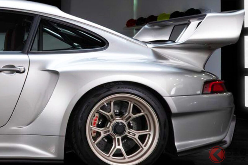 1000匹馬力超過×「6速手排」！ 全新「2門跑車」登場！ 帥氣「復古設計」搭配巨型尾翼＆輕量化車身！  「豪華內裝」同樣吸睛！ 以保時捷「911」為基礎在美國公開的Gunther Werks「Project F-26」是什麼？