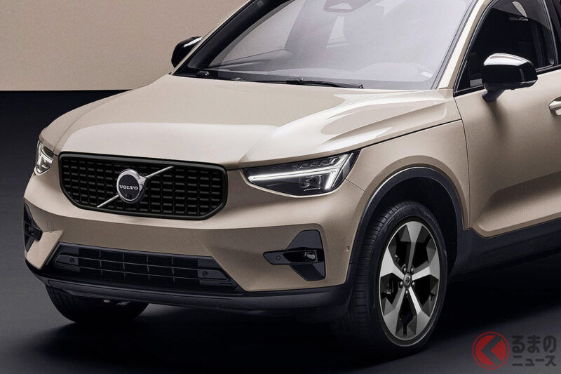 Volvo熱銷SUV「XC40」推出特仕車！ 亮黑水箱護罩×專屬零件更具運動感！摩登內裝同樣吸睛 特別的「小型豪華車」登場