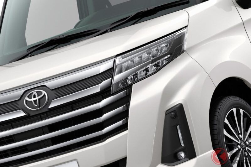 豐田的「五人座高頂小車」超厲害！ 全長3.7米的「剛剛好尺寸」搭載便利的電動滑門！ 比輕型車稍大的1公升小車「Roomy」有什麼優點？