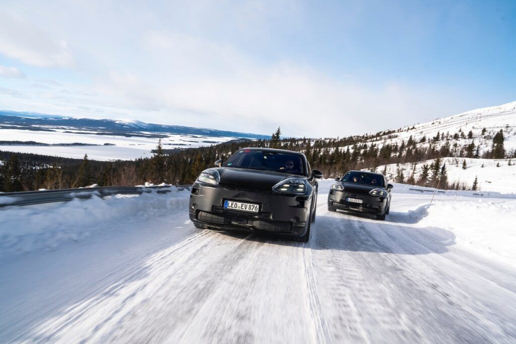 模擬與人工智慧協助全新純電 Cayenne 於虛擬與實境中極限測試
