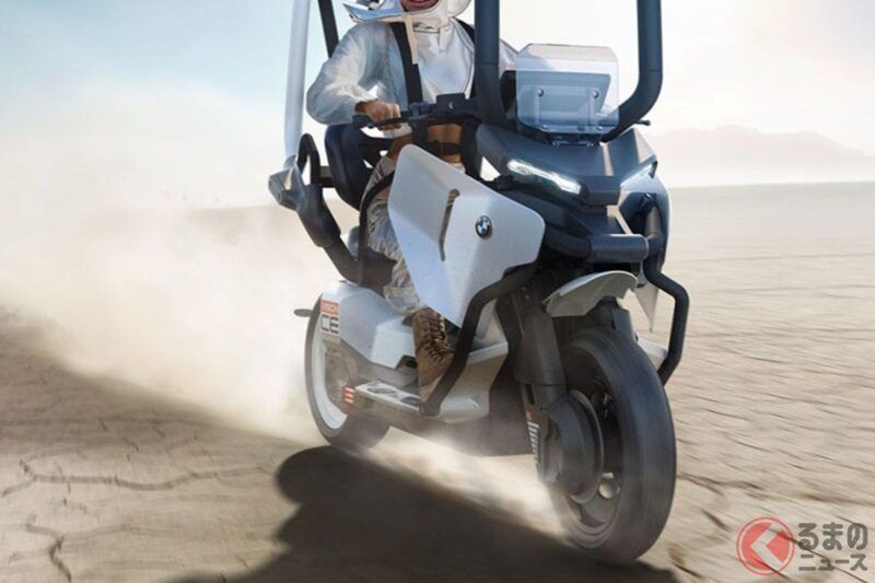 BMW 首次公開「免戴安全帽就能騎的機車」！ 這款全新概念車「Vision CE」採用類似本田「Gyro Canopy」的籠狀結構，還搭載自立功能，創造出革命性的騎乘體驗￼￼￼