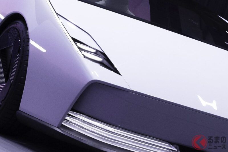 本田要公開「最新超級房車」實車了！ 「這造型也太前衛了吧！」超薄身車體的「創新車款」成為話題！ 還有人驚呼「難道要在2026年上市!?」引發熱烈討論的就是「Zero Saloon」！