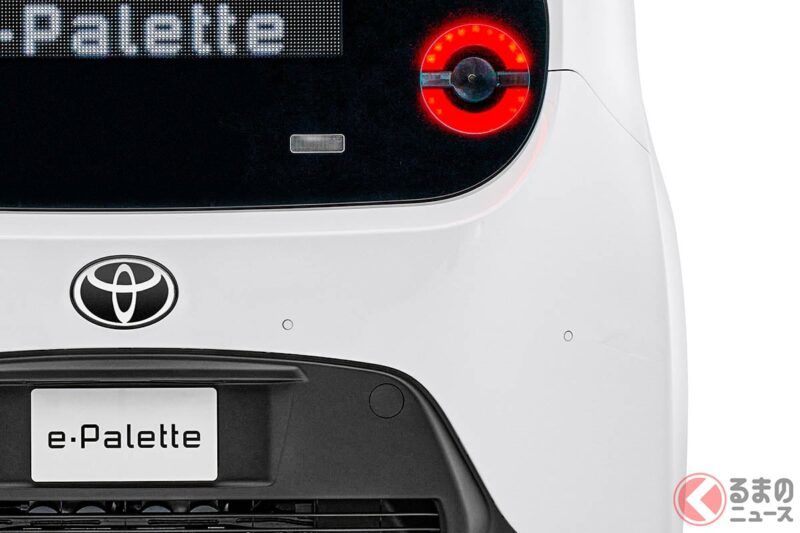 約 3000 萬日圓就能坐 17 人！ 豐田發表「新型車款」！ 全車門採滑門設計×圓形大燈搭配方正外觀！ 全長 5 公尺級的「e-Palette」到底是什麼樣的車？