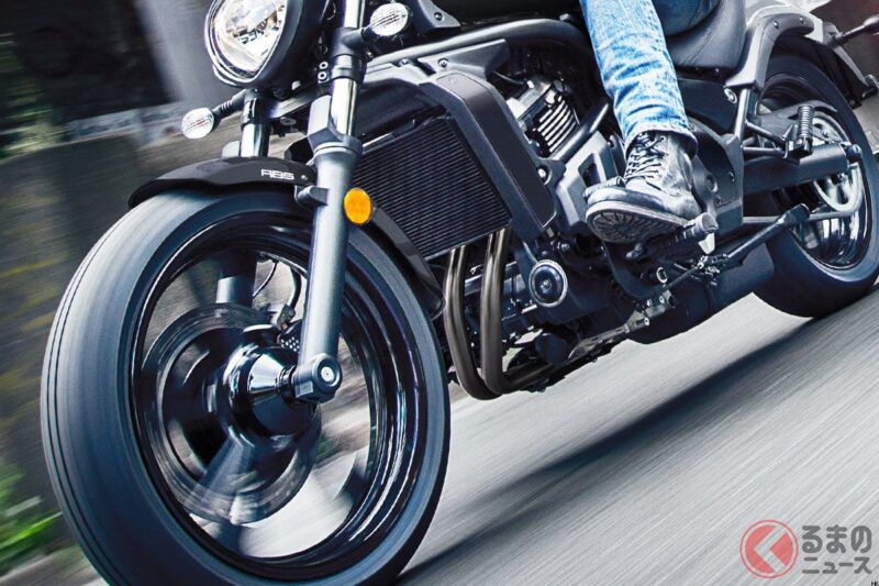 新車只要 105 萬日圓！ 川崎（Kawasaki）全新「大型巡航重機」發表後引發熱烈迴響！ 網友讚嘆「這價格超划算！」這款搭載強勁雙缸引擎、充滿未來感的新款「Vulcan S」即將上市！￼￼￼