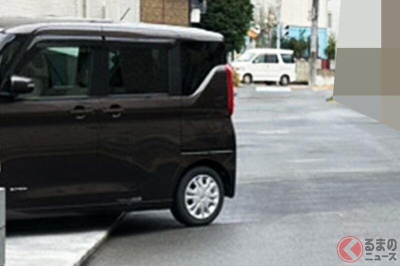 從自家停車位「超出停車線」算違規嗎？即便只超出 1 公分？意外少人知道的法律界線￼￼￼