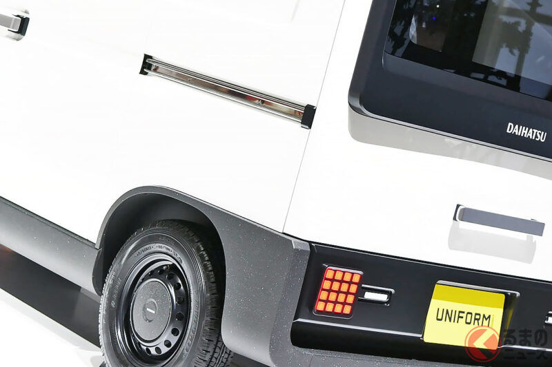 次期「Hijet」!? Daihatsu 的嶄新「輕型廂型車＆輕型卡車」引人注目！極度簡潔的「方正設計」超帥氣！ 令人期待量產化的「UNIFORM Truck／UNIFORM Cargo」所展現的未來「工作用車」樣貌是什麼？