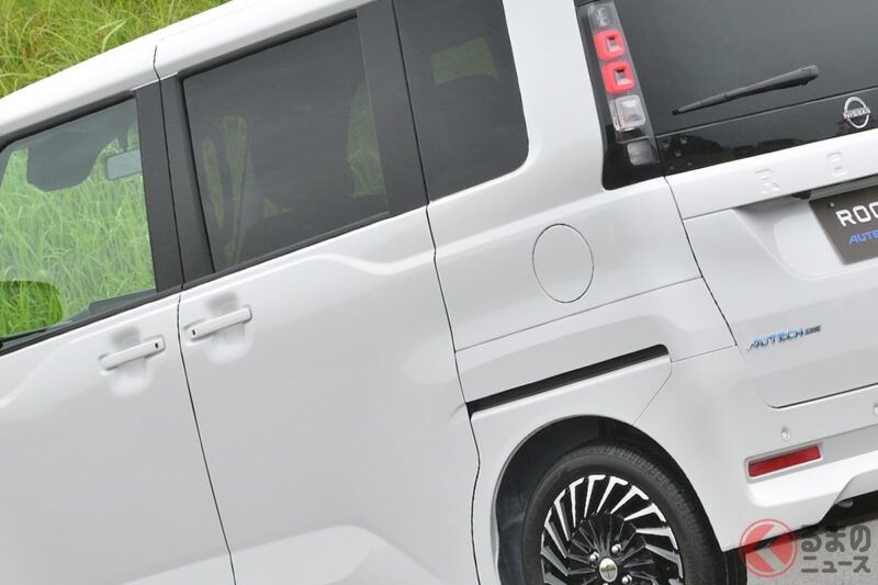 日產全新「輕型休旅車」超厲害！ 首次推出「全新車型等級」，採用「專屬運動化外觀」與「黑色內裝設計」！ 搭載渦輪增壓、並提供「四輪驅動」版本的「ROOX AUTECH LINE」究竟是什麼車？