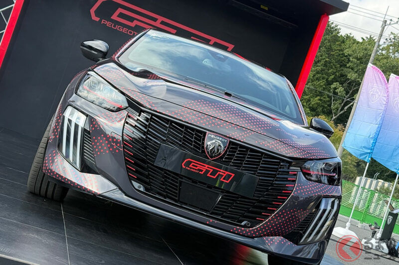 靜岡縣富士賽道舉行的FIA世界耐久錦標賽第7戰會場上 Peugeot新型「E-208 GTi」首次於日本公開亮相