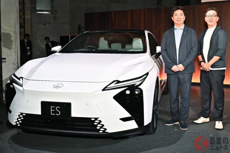 雷克薩斯全新「流線轎車」日本首次公開！ 還展示了採用「世界首創＆品牌首創」功能的超厲害內裝！ 開發人員與設計師分享的魅力也相當吸引目光！ 2026 年春季即將導入的新款「ES」，該如何享受這款車呢？