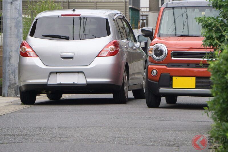 「在狹窄道路會怕會車…」 很多人都不擅長掌握「車輛感覺」，其實汽車的零件就能當作「參考標誌」！ 有沒有一招就能輕鬆掌握的方法呢？