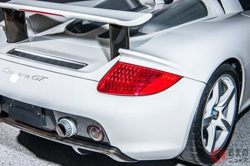 搭載612匹馬力的「V10引擎」！ 20年前問世的「白色保時捷」登上美國拍賣！ 落札預估超過4億日圓的「Carrera GT」到底是什麼樣的車？