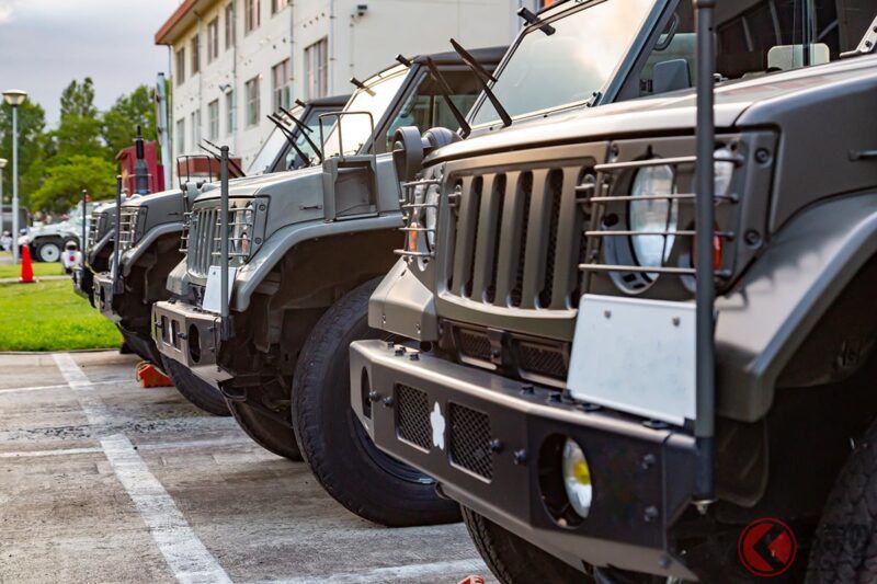 豐田「Land Cruiser」還是五十鈴「D-MAX」呢!? 陸上自衛隊的輕裝甲機動車將以哪款車作為基礎車型？預計在2028年度內進行評估測試