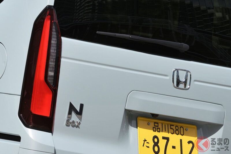 本田「N-BOX」推出了全球首款原廠遮陽板，大受歡迎！ 這款被大家大讚「這個超棒！」的創新產品成了話題焦點 實際使用過的人都說，它到底厲害在哪？