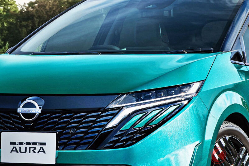 新車282萬日圓！ Nissan「新小型高級車」詢問爆量!?  全長僅4公尺、配備「超越級距的高級內裝」！ 50歲以上＆進口車車主矚目的「新Note Aura」成為銷售熱話