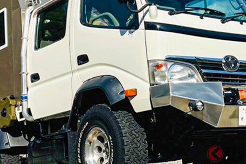 約 400 萬日圓！豐田「SUV 風格卡車」!?  4 門設計可完整乘坐 6 人的「ToyAce（豐田 ACE）」登場！  寬體車身搭配鋁合金保險桿，霸氣十足的「客製化版本」也亮相