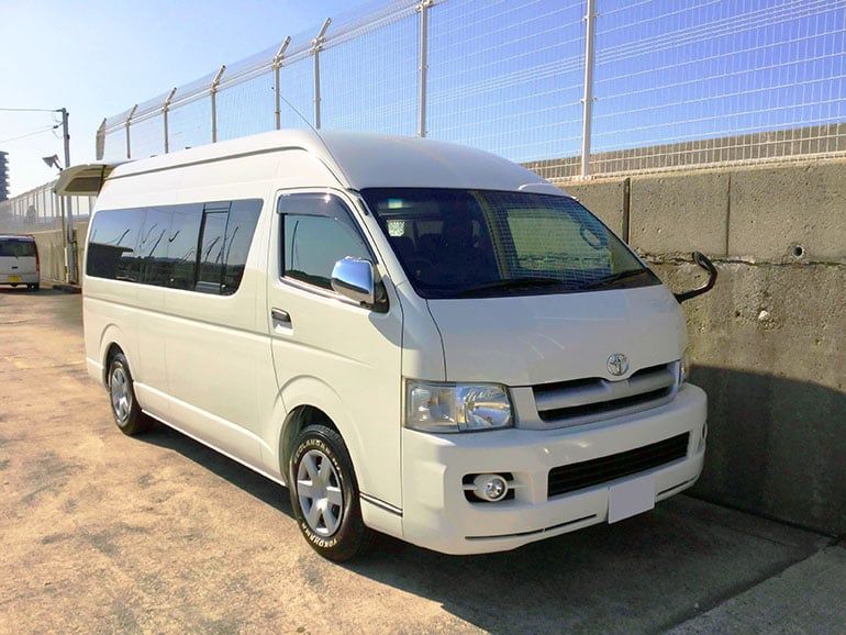 【車中泊】可享受電影及卡啦OK的露營車! 介紹Hiace上講究的DIY設計