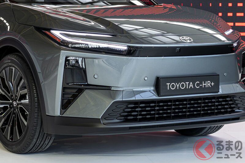 採用「鯊魚臉」設計的全新 Toyota C-HR 發表，引發熱烈討論，許多人稱讚「沒來日本真是可惜，太帥了！」 那麼，全新的「＋」波蘭版本到底打造出怎樣的車呢？