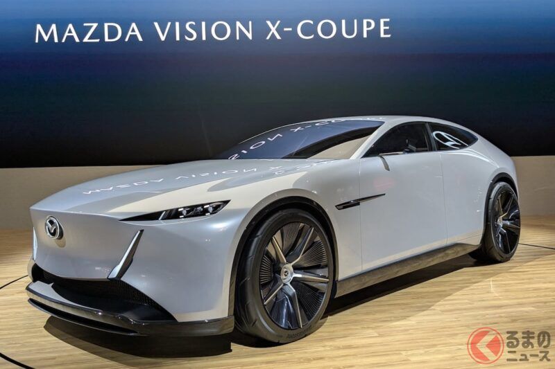 馬自達（Mazda）全球首次公開「VISION X-COUPE」！ 這是一款搭載「2轉子轉子渦輪增壓」的PHEV（插電式油電混合）運動雙門跑車，同時配備二氧化碳回收技術