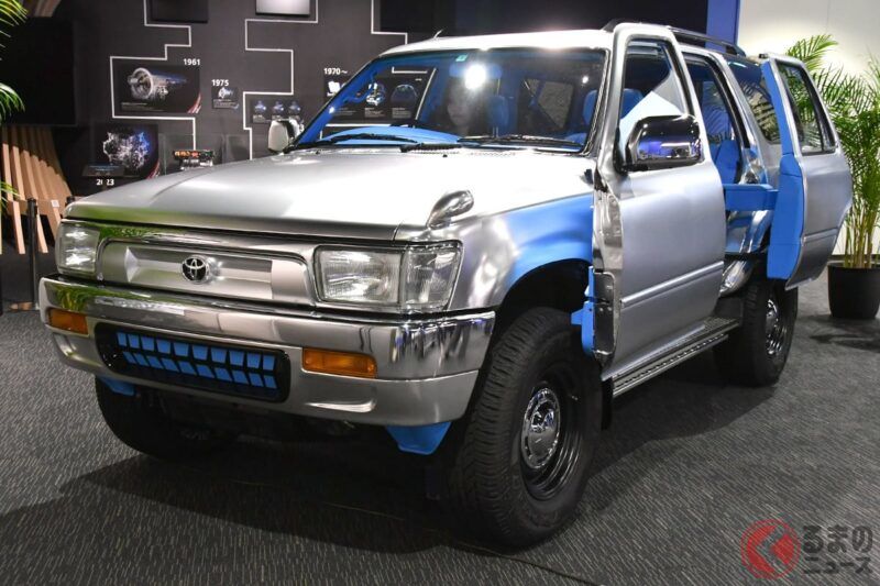 豐田的「Hilux Surf」展示最新技術！？ 愛信（AISIN）打算在「JMS 2025」車展上，用這台充滿懷舊感的老車展示「創新車門」與「空力裝置」，背後的用意是什麼呢？
