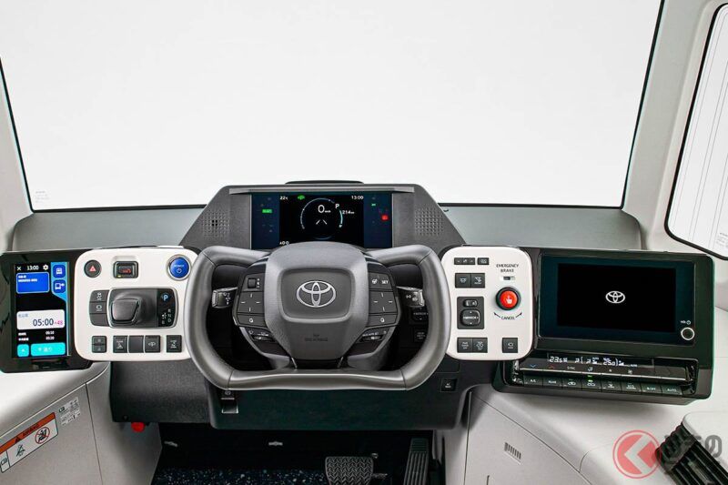 豐田全新「可乘坐17人」的車款超驚人！ 方正車身搭配便利的「滑門設計」新車型成為話題！ 還能領取高達約1500萬日圓的補助金，讓不少人表示「這真的可以考慮入手」