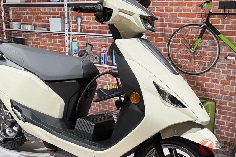 鈴木全新「速克達」車款「e-Address」在日本首次亮相！ 這款全新的「日常代步工具」以原付二種身分打造，設計超簡單！ 同時，這款好上手的新世代車型也將導入日本市場￼￼￼