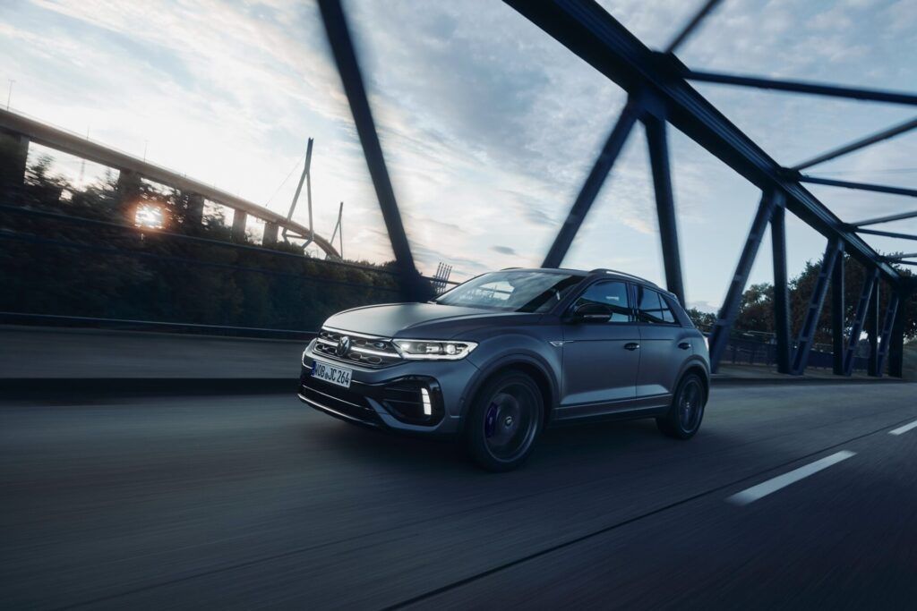 The new T-Roc R極緻版霧影消光灰 嶄新風格美學獨具魅力精準剽悍操控