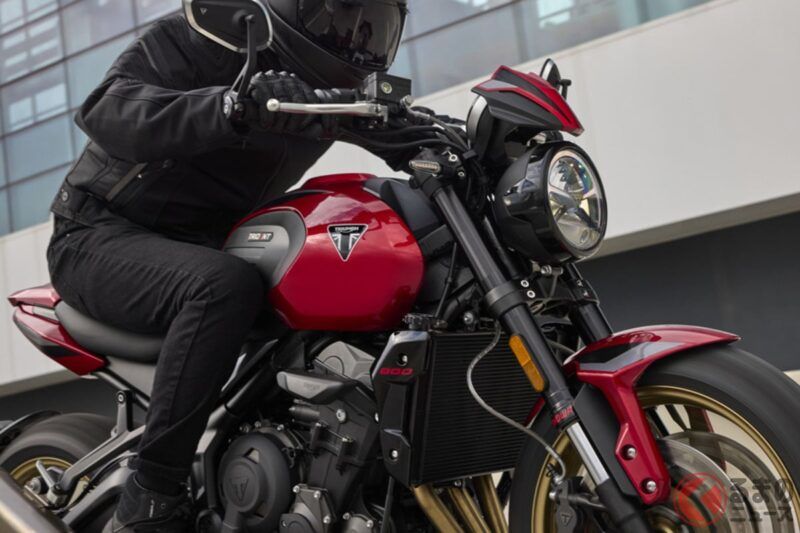 Triumph 公布「全新跑車」！搭載自家研發三缸引擎、車重不到200公斤的「Trident 800」於義大利亮相，日本也已開始接受預約
