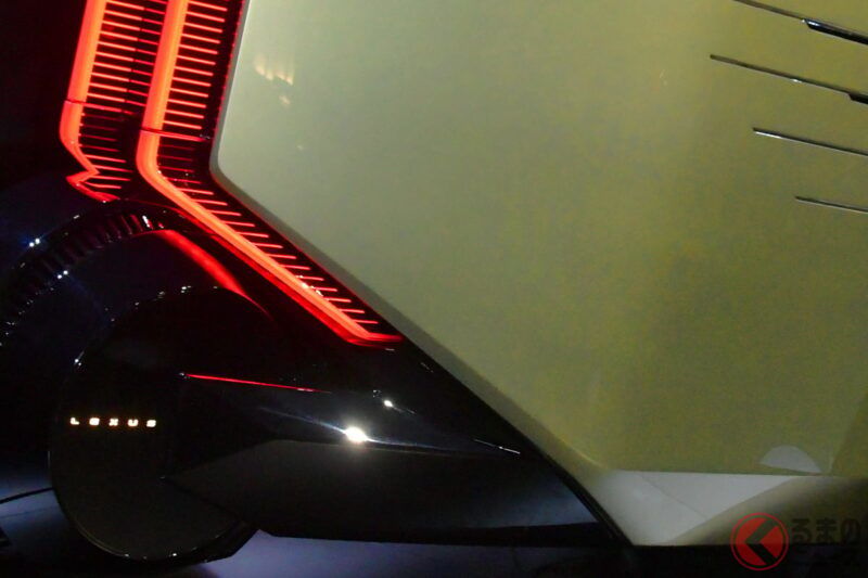 Lexus 全新「單人乘坐」旗艦概念車全球首發！ 採用小巧「方正車身」與「超豪華內裝」！ 「舒適配備超完整」帶來極致乘坐體驗的「LS Micro Concept」究竟是怎樣的車？