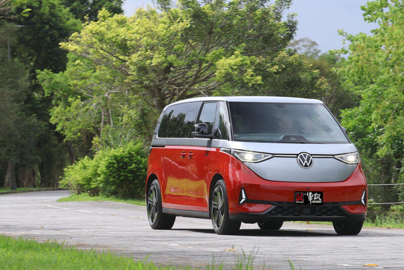 性能樂趣製造機 Volkswagen Commercial Vehicle ID. Buzz GTX