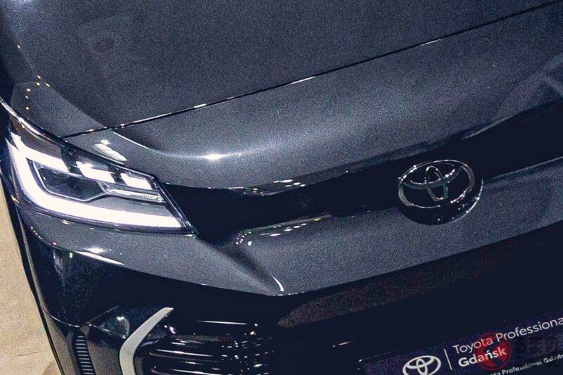 豐田發表全新「滑門旅行車」引發話題！ 「雙層開啟設計」與寬敞內裝的「狸貓造型」令人驚豔！ 可旋轉座椅也很讚——這款豪華車中宿模式的「Proace Verso」究竟是什麼車？