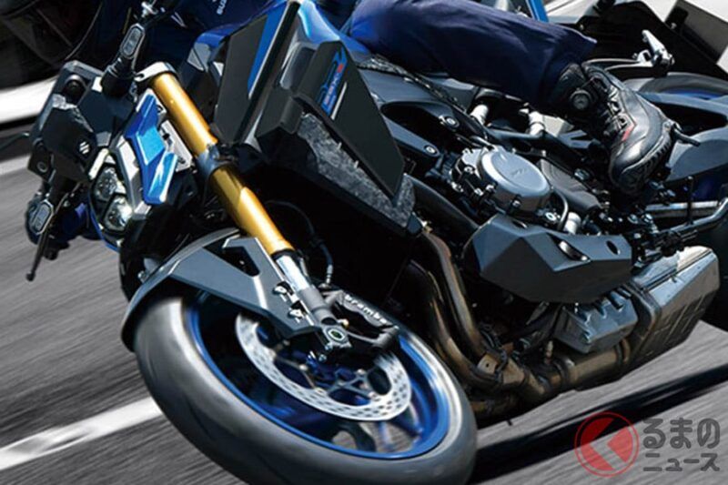 新車152萬日圓！Suzuki推出「全新」街車款！ 搭載強悍「四缸引擎」×好上手的「電子控制系統」！ 輪框也採用與車身同色設計，整體一致感更升級！ 「GSX-S1000」2026年式正式登場！