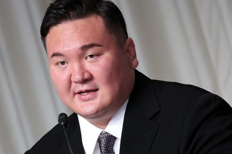 前橫綱「白鵬」公開了他愛車的「超過1500萬日圓」高級休旅車！ 「終於來了！」這台「完全合適」的大型國產車，到底是哪一款呢？