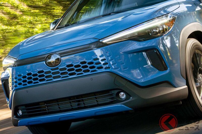 約385萬日圓！豐田新款「小型 SUV」引發熱烈討論！ 有聲音表示，全新改款的「蘿蔔泥臉」設計非常新穎！ 「新款 Corolla Cross」與美國 2026 年式有何不同？￼￼￼