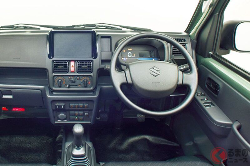 鈴木首次公開新款「輕型小貨車」！ 還有採用超寬敞「大型駕駛艙」的車型！ 配備超帥氣的「LED頭燈／數位儀表／自動煞車」！ 詳細解析新款「Carry系列」的進化！￼￼￼