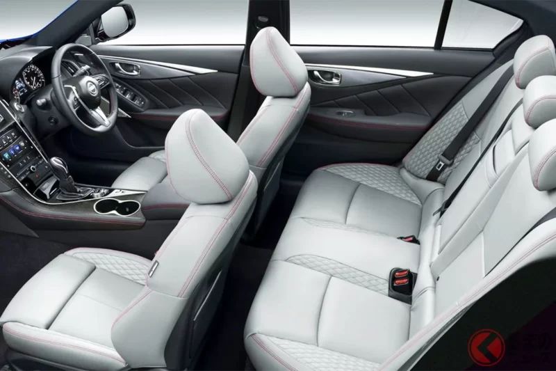 日產推出全新「FR房車」！ 豪華專屬內外裝＆搭載超過400匹馬力的V6渦輪引擎！ 與「GT-R」和「Fairlady Z」相同的車身顏色也很吸睛！ 這就是「Skyline」的頂級旗艦款嗎？￼￼￼